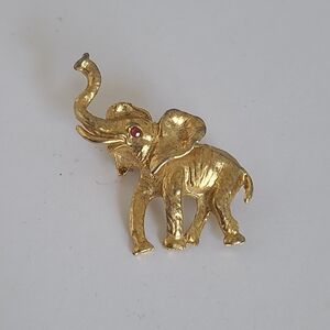 Vintage Napier Gold Tone Red Jewel Rhinestone Eye Elephant Costume Brooch Pin